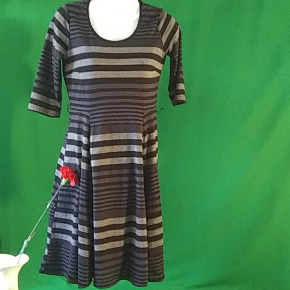 4P Robbie bee petites striped dress